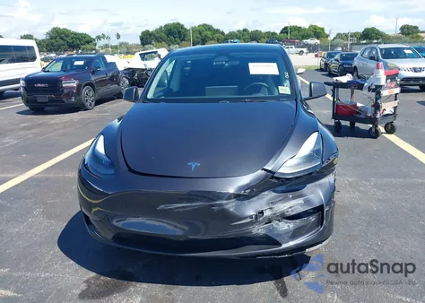 2024 Tesla Model Y Long Range Dual Motor All-Wheel Drive/Rwd из США, поврежденный, VIN 7SAYGDEDXRF050391